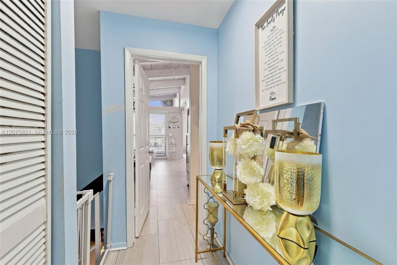 958 Mockingbird Ln , Unit 513, Plantation, FL 33324 Photo