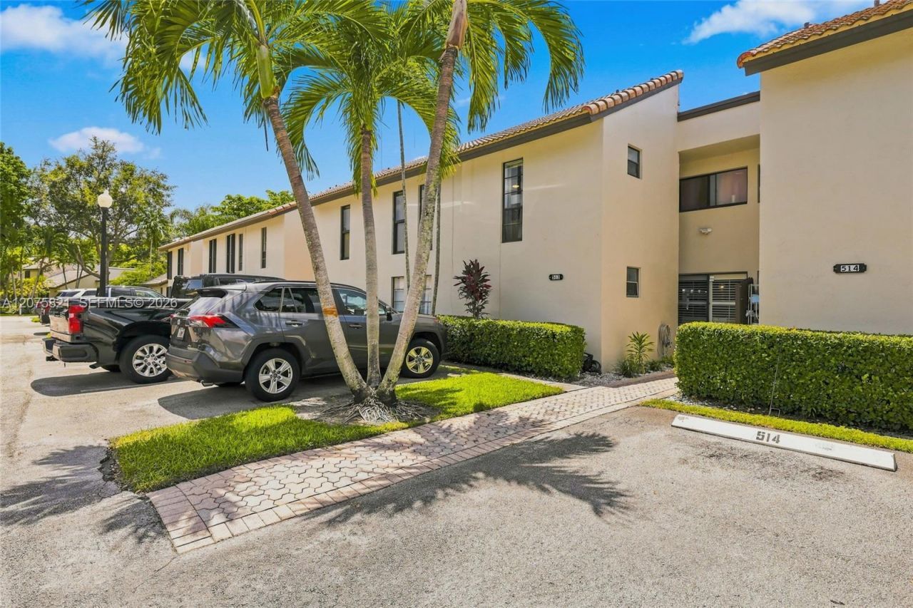 958 Mockingbird Ln , Unit 513, Plantation, FL 33324 Photo