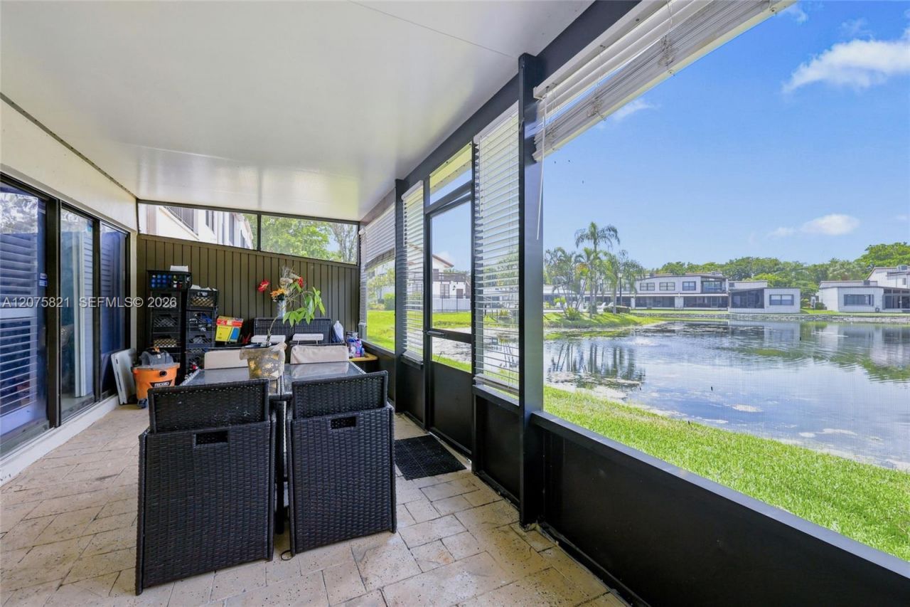 958 Mockingbird Ln , Unit 513, Plantation, FL 33324 Photo