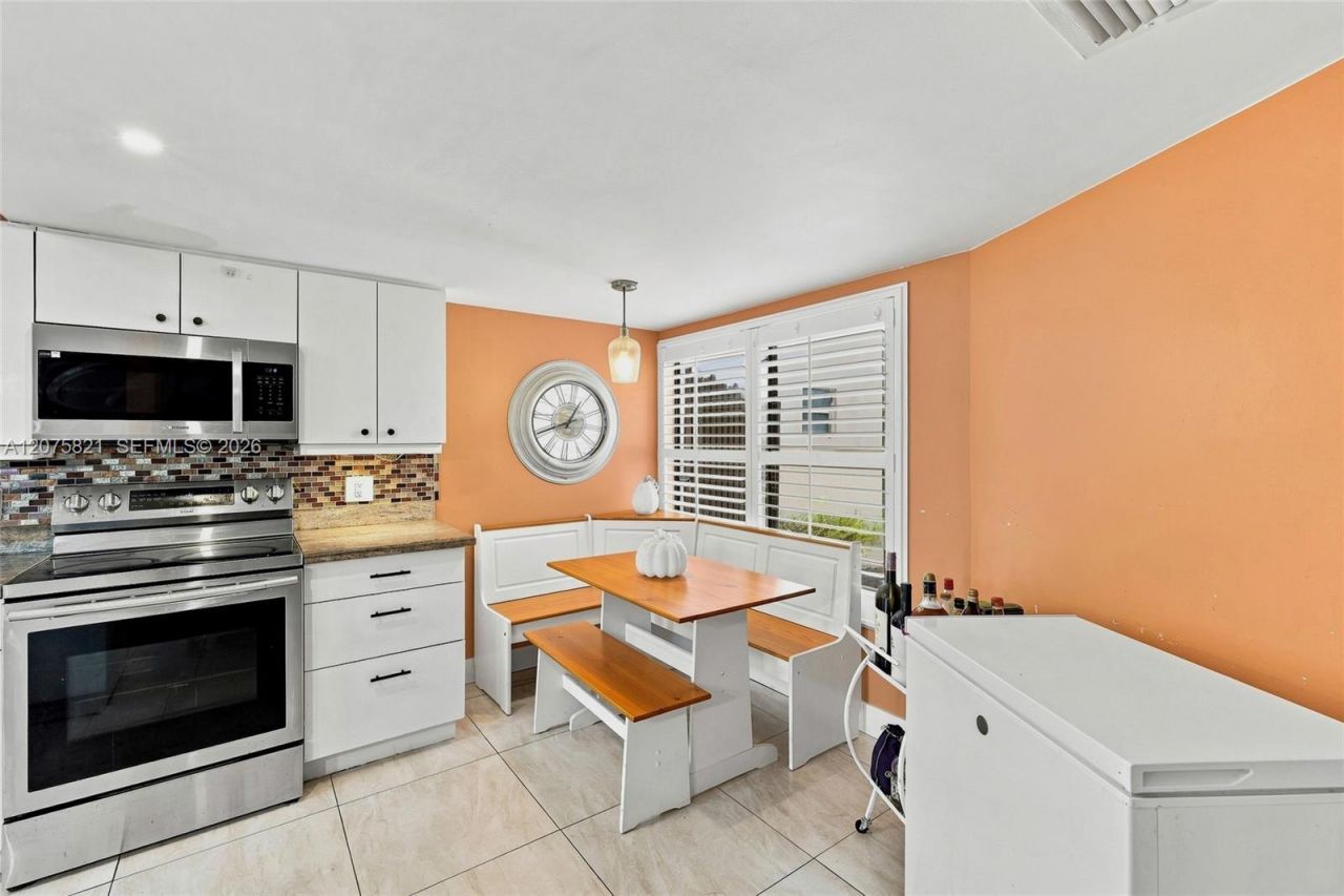 958 Mockingbird Ln , Unit 513, Plantation, FL 33324 Photo