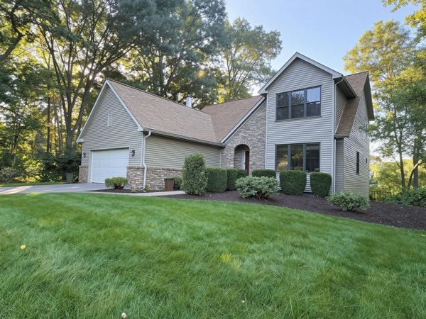 448 Fairwood Road, Putnam Township, Mi 48169