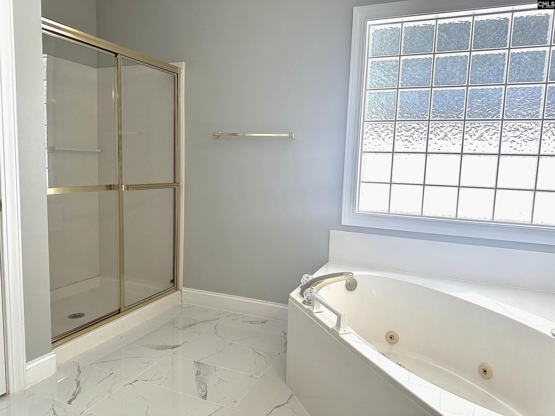 120 Amberly Court  Photo 13