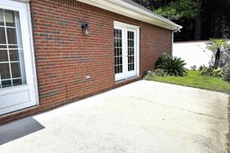 120 Amberly Court  photo 4