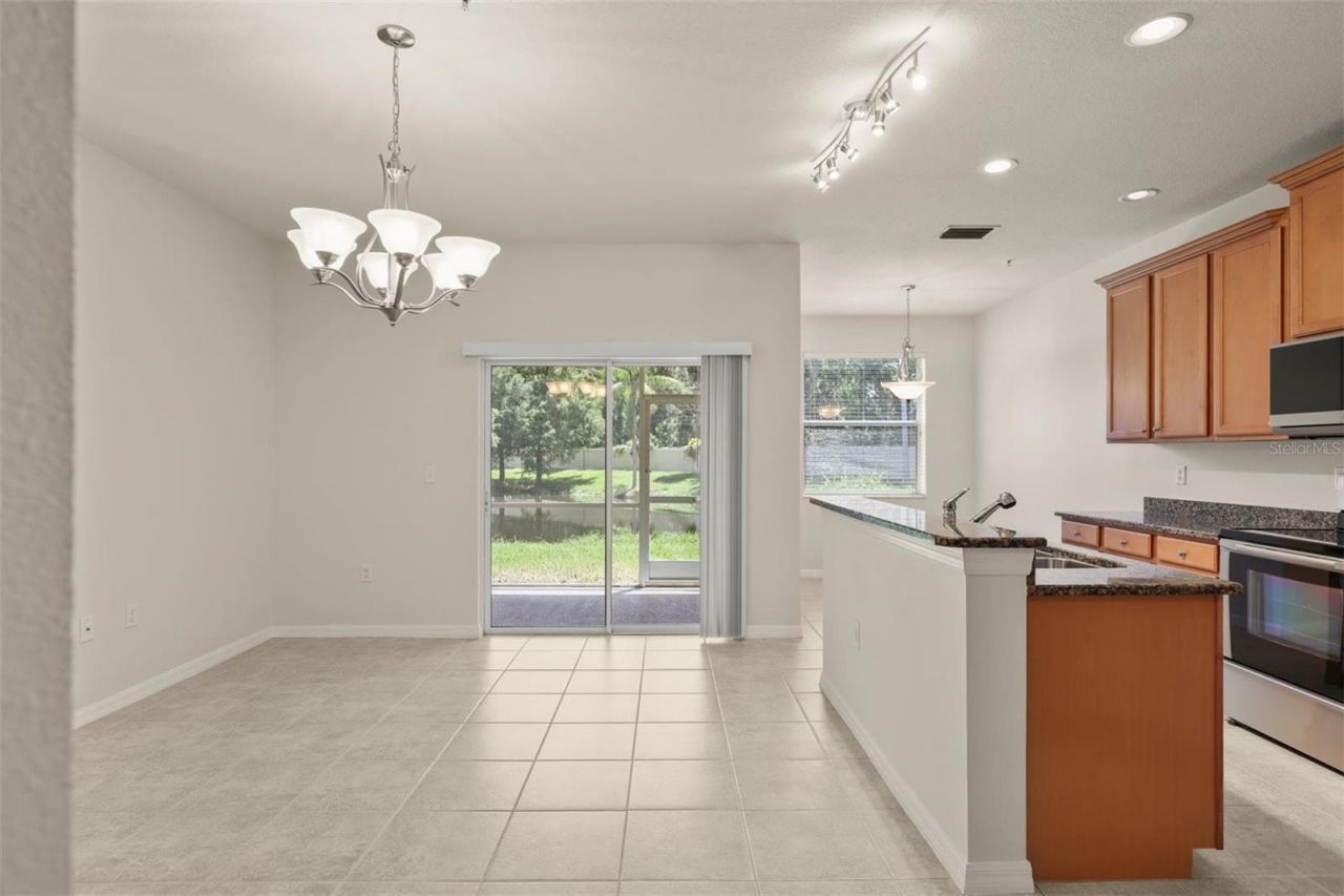 3717 Parkridge Circle, Unit 6-102, Sarasota, FL 34243 Photo