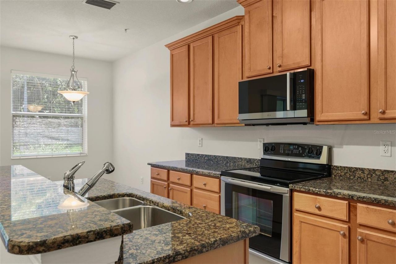 3717 Parkridge Circle, Unit 6-102, Sarasota, FL 34243 Photo