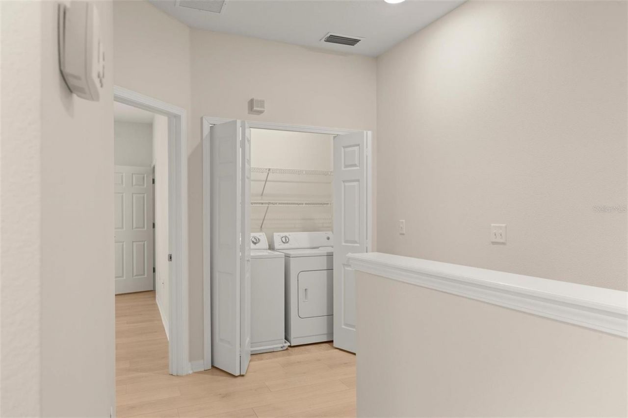 3717 Parkridge Circle, Unit 6-102, Sarasota, FL 34243 Photo