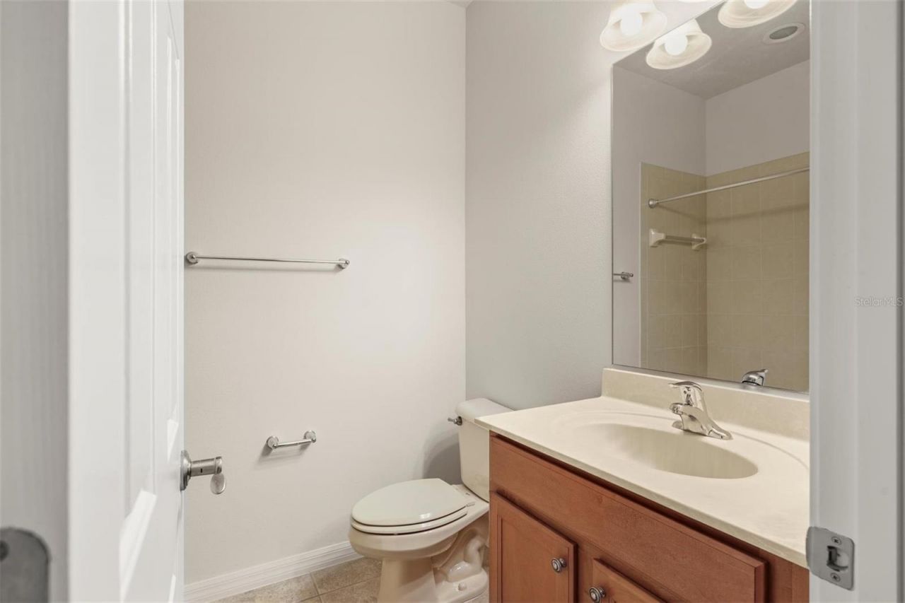 3717 Parkridge Circle, Unit 6-102, Sarasota, FL 34243 Photo
