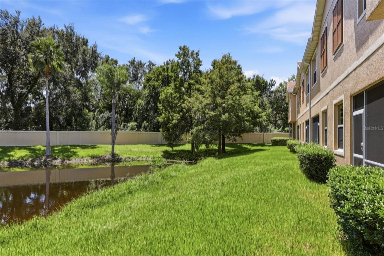 3717 Parkridge Circle, Unit 6-102, Sarasota, FL 34243 Photo