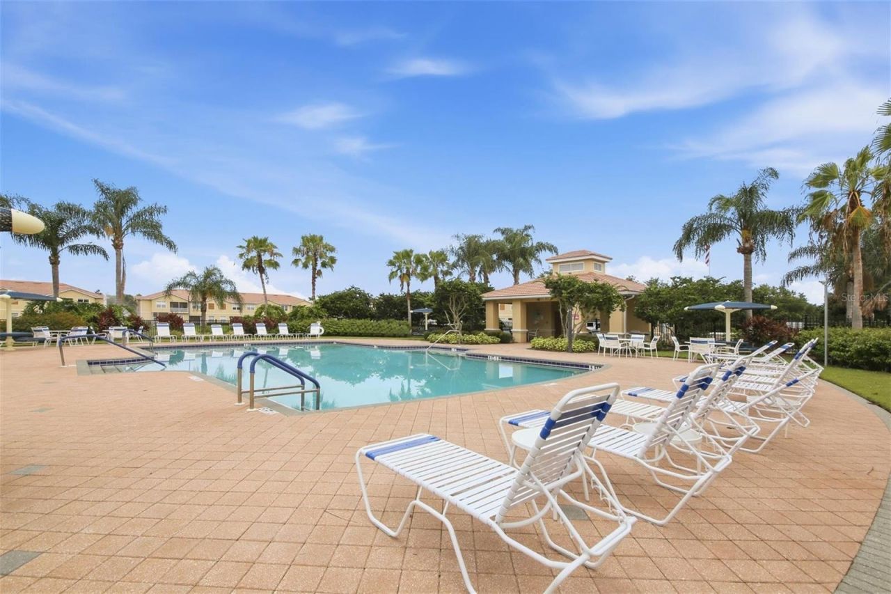 3717 Parkridge Circle, Unit 6-102, Sarasota, FL 34243 Photo