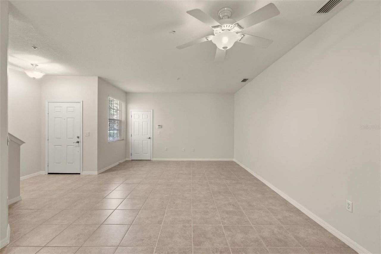 3717 Parkridge Circle, Unit 6-102, Sarasota, FL 34243 Photo