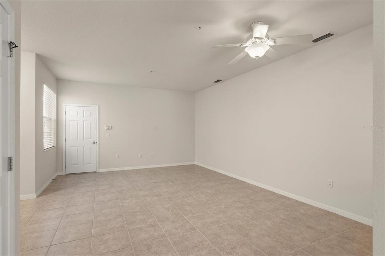 3717 Parkridge Circle, Unit 6-102, Sarasota, FL 34243 Photo