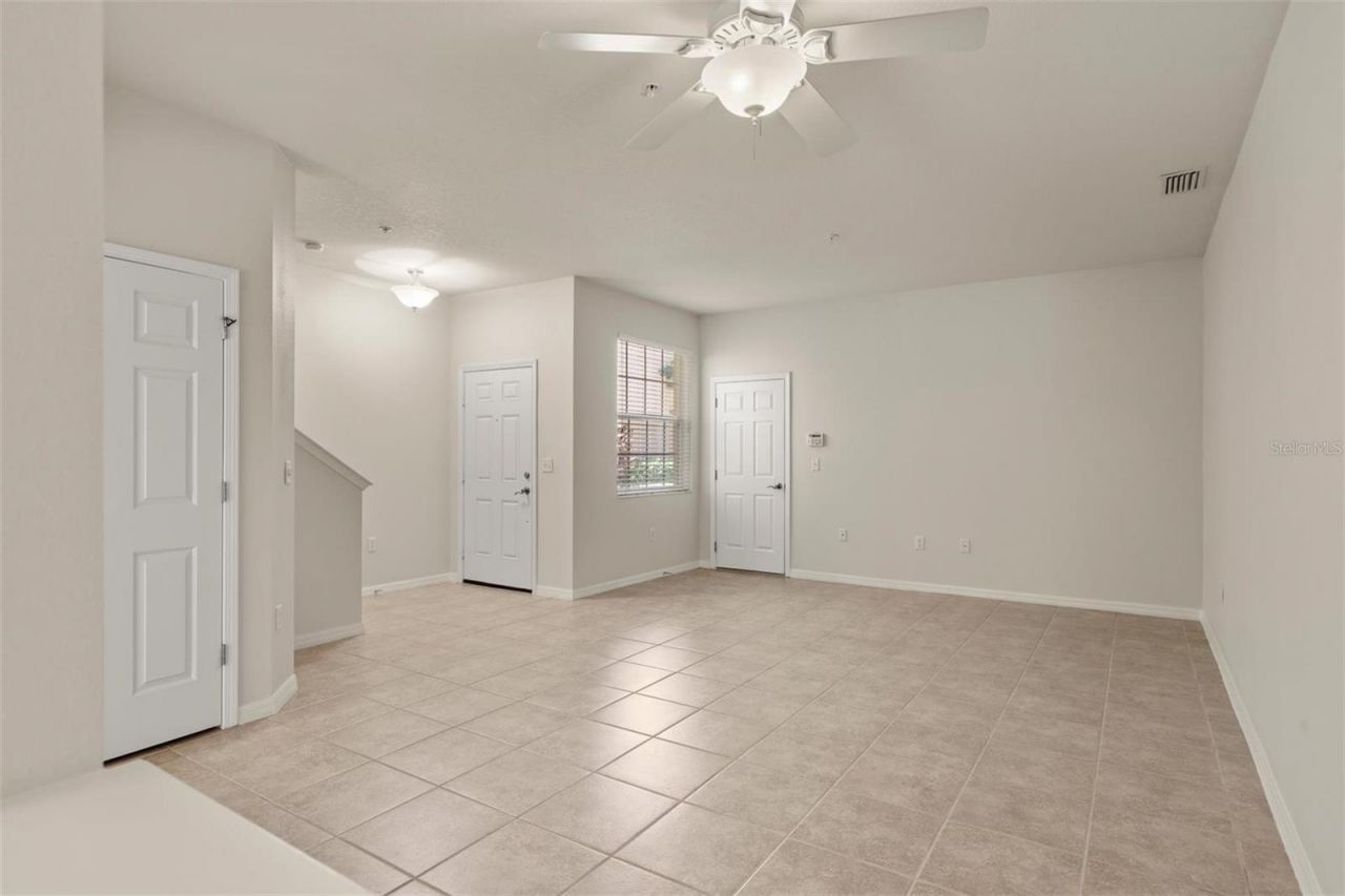 3717 Parkridge Circle, Unit 6-102, Sarasota, FL 34243 Photo