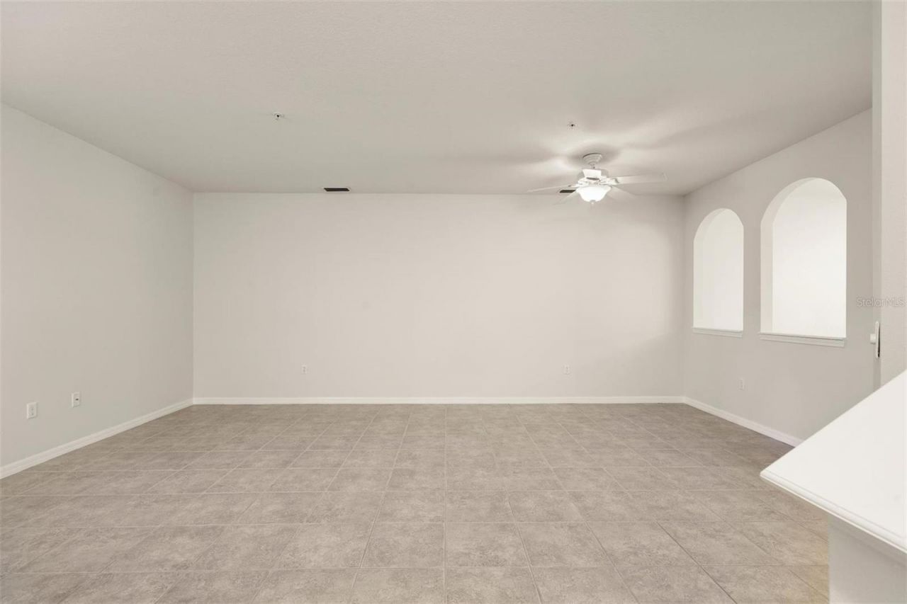 3717 Parkridge Circle, Unit 6-102, Sarasota, FL 34243 Photo