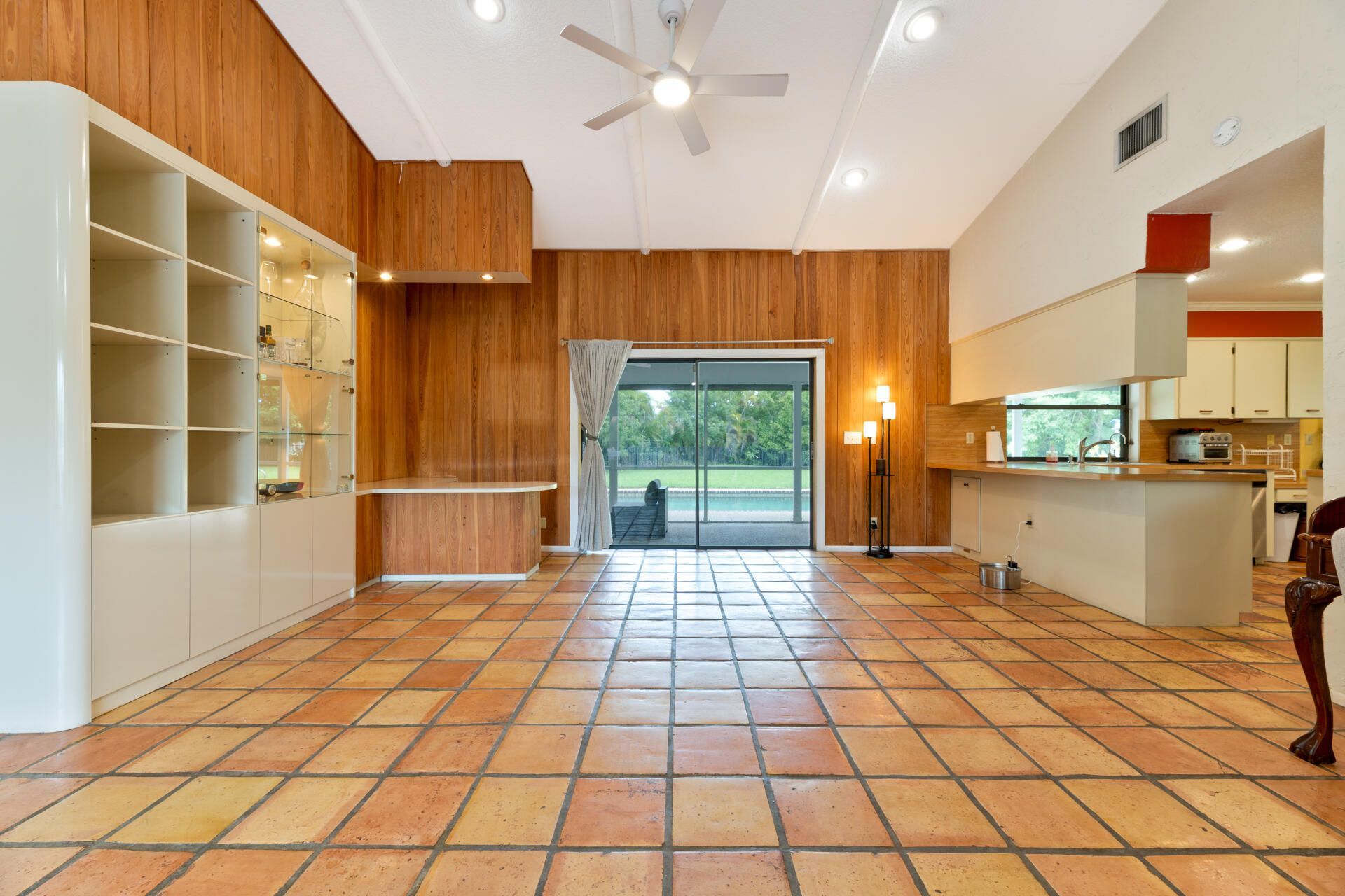 8501 NW 80 Street, Tamarac, FL 33321 Photo