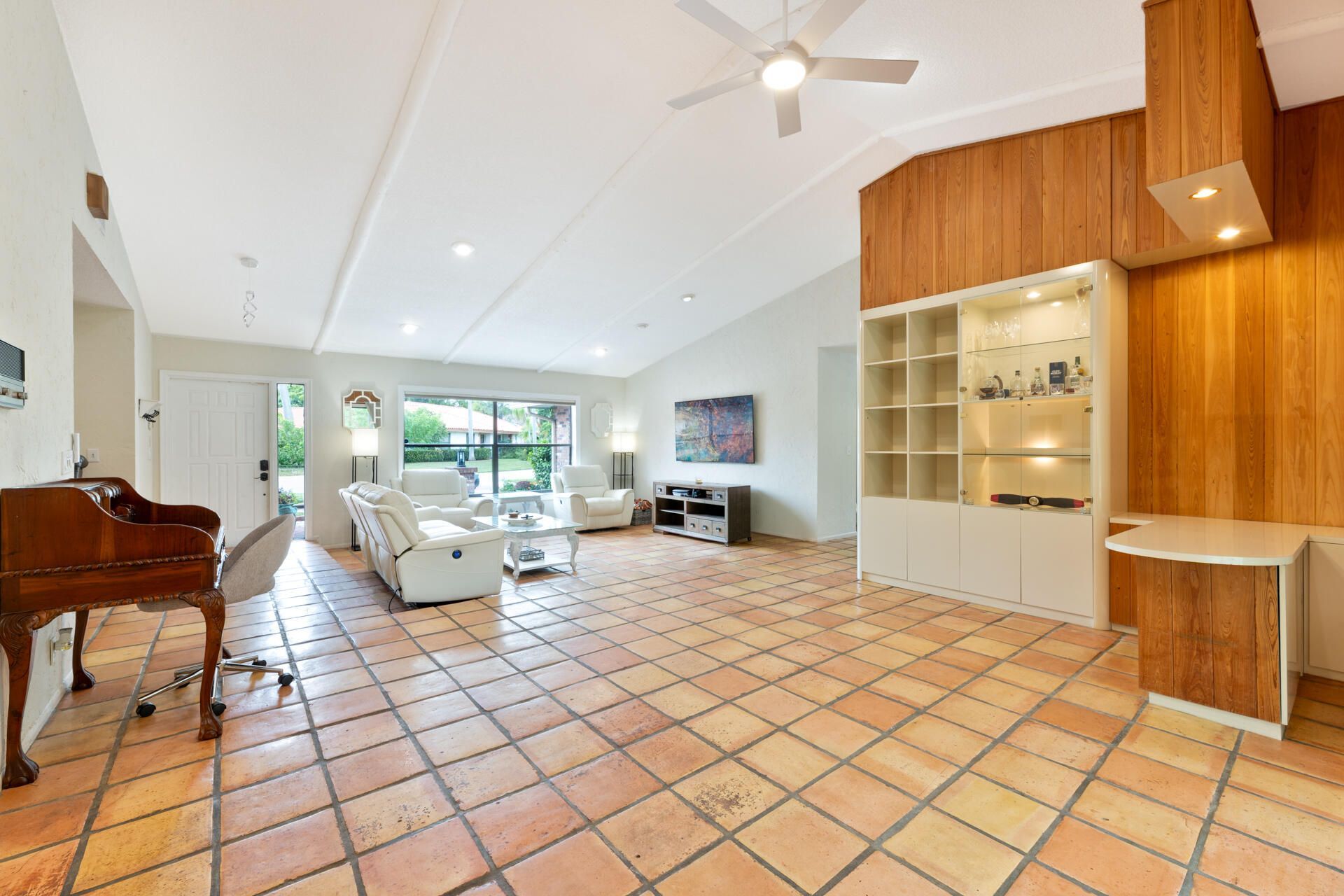 8501 NW 80 Street, Tamarac, FL 33321 Photo