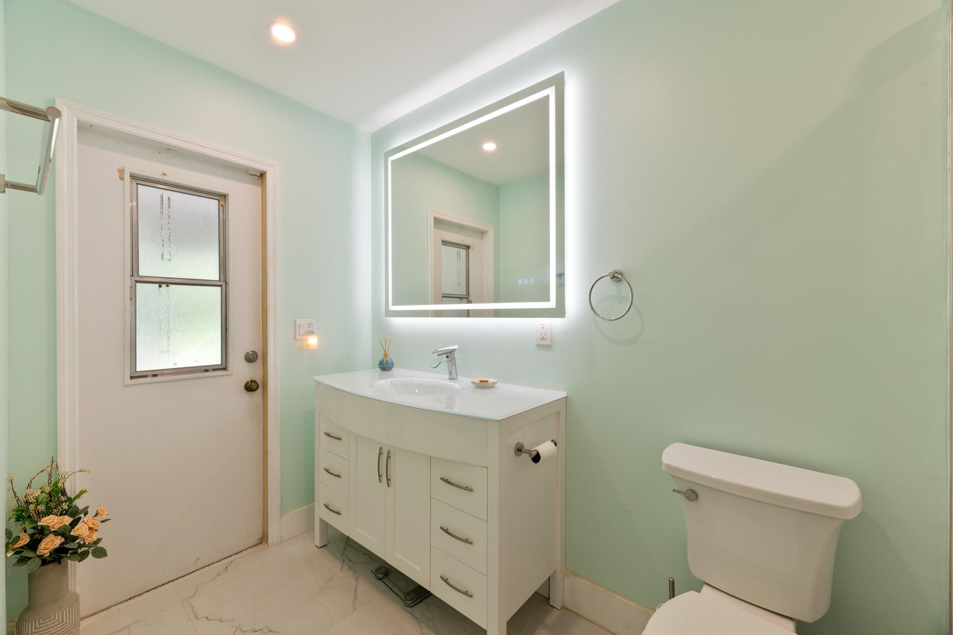 8501 NW 80 Street, Tamarac, FL 33321 Photo