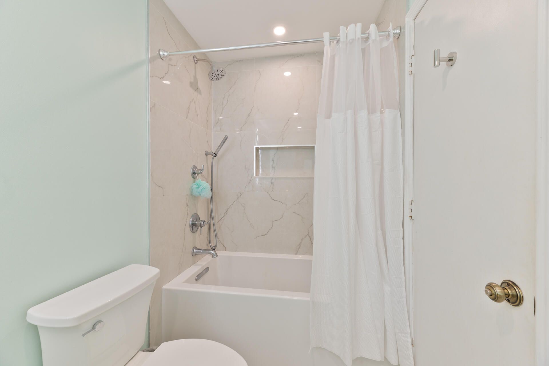 8501 NW 80 Street, Tamarac, FL 33321 Photo