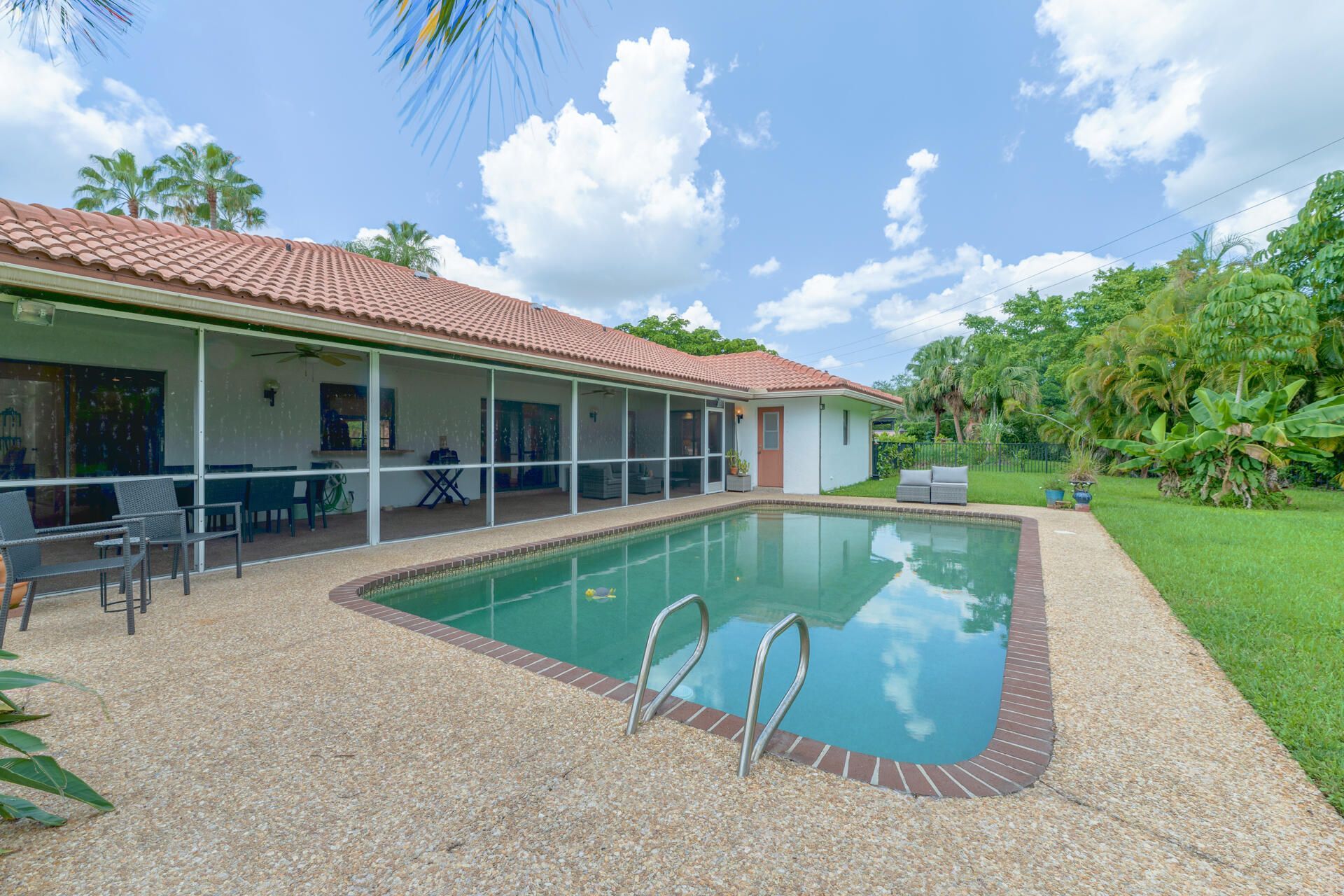 8501 NW 80 Street, Tamarac, FL 33321 Photo