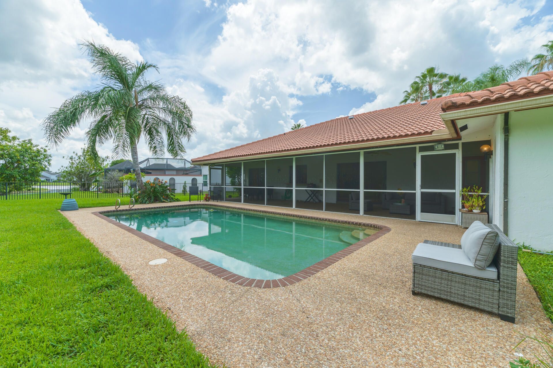 8501 NW 80 Street, Tamarac, FL 33321 Photo