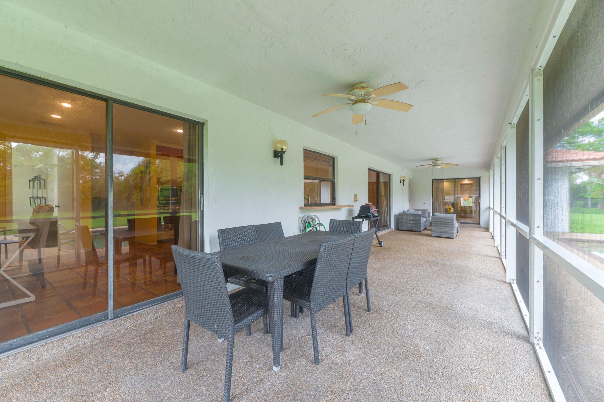 8501 NW 80 Street, Tamarac, FL 33321 Photo