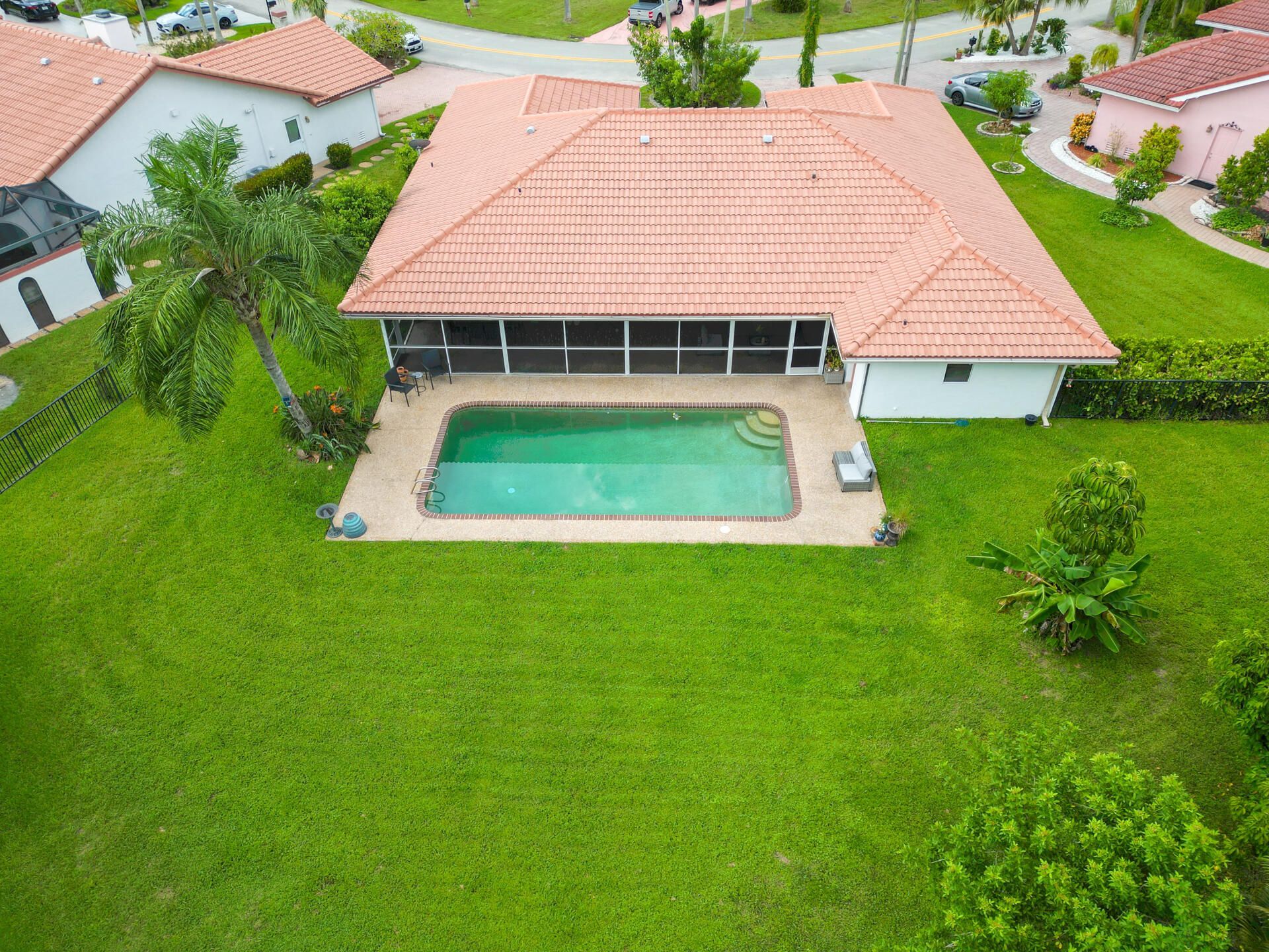 8501 NW 80 Street, Tamarac, FL 33321 Photo