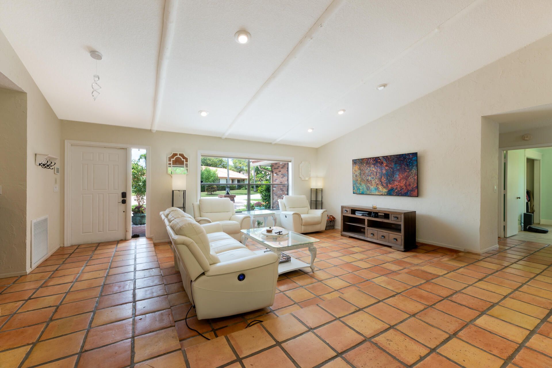 8501 NW 80 Street, Tamarac, FL 33321 Photo