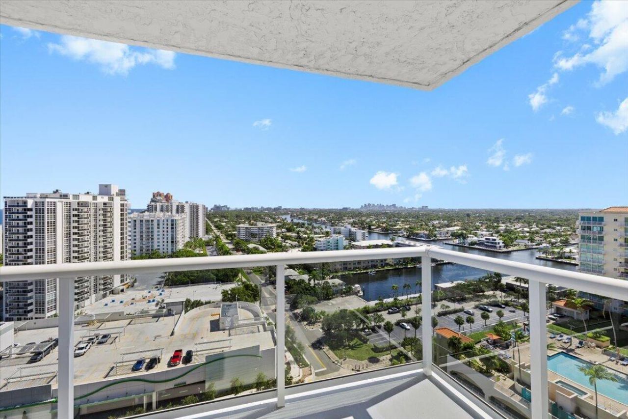 3015 N Ocean Boulevard, Unit 18L, Fort Lauderdale, FL 33308 Photo