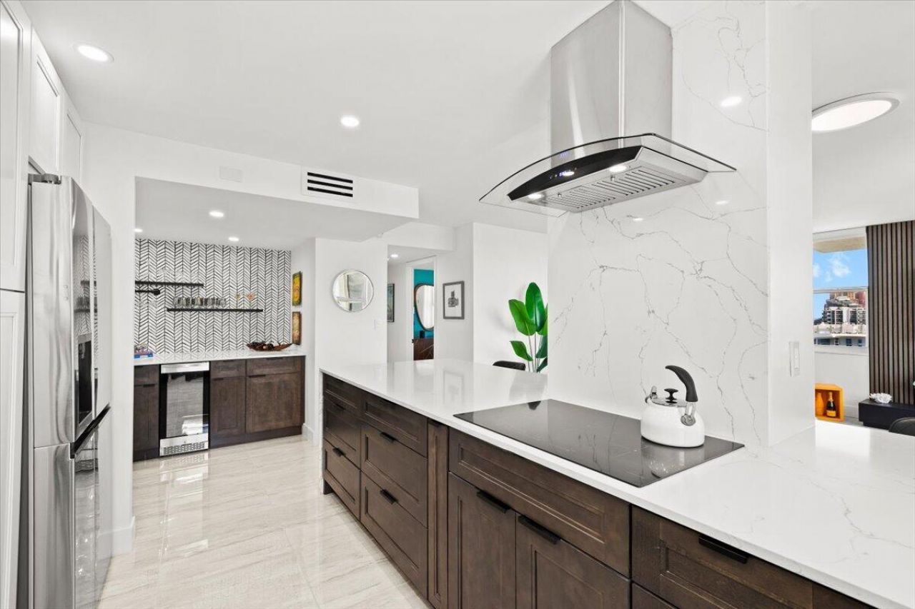 3015 N Ocean Boulevard, Unit 18L, Fort Lauderdale, FL 33308 Photo