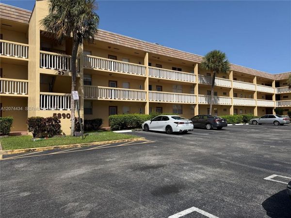 5890 NW 64th Ave , Unit 302, Tamarac, FL 33319