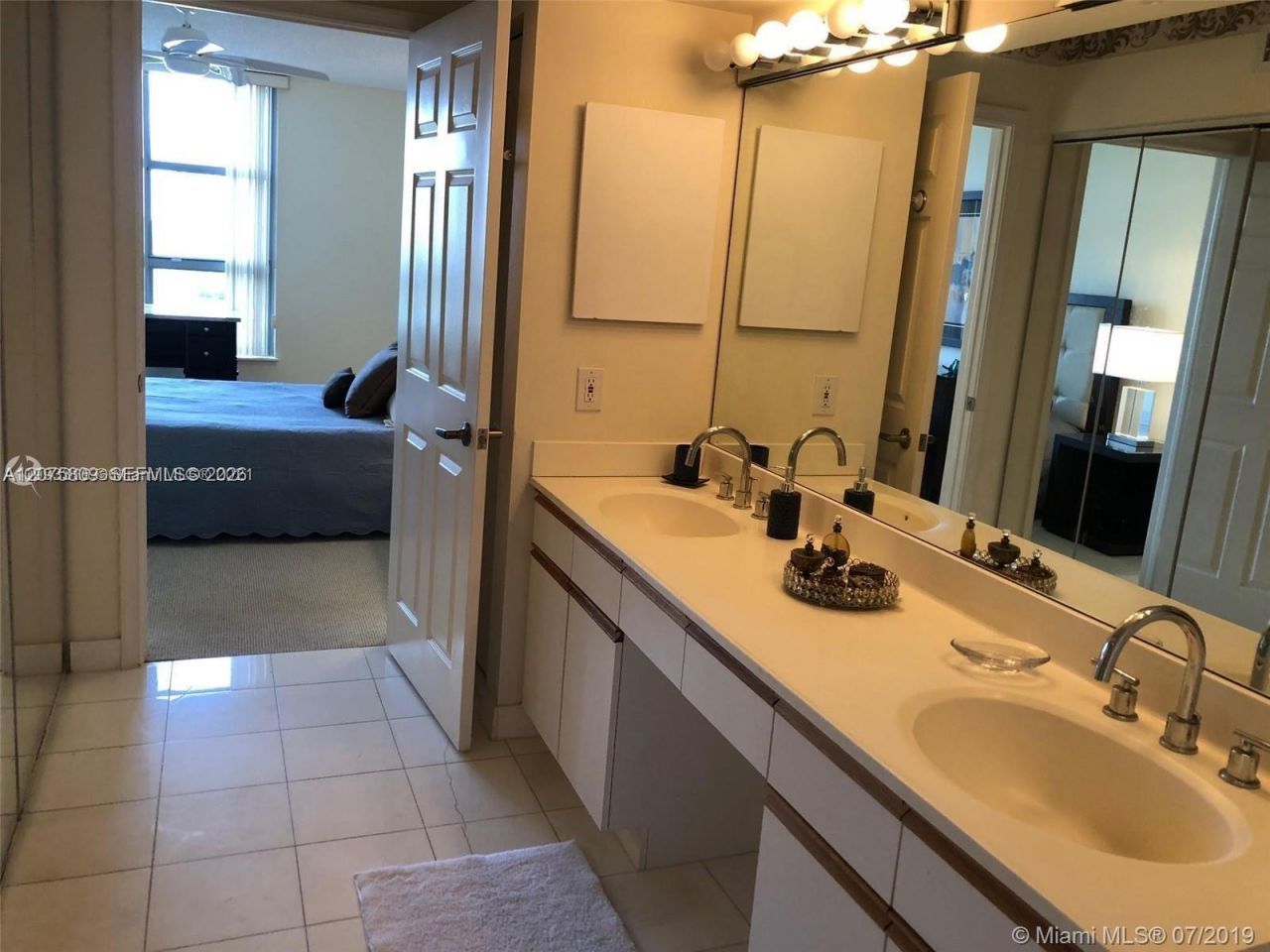3530 Mystic Pointe Dr , Unit 1008, Aventura, FL 33180 Photo