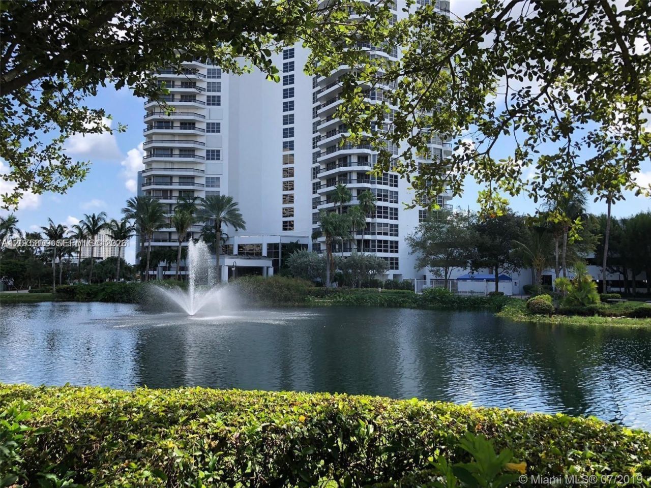3530 Mystic Pointe Dr , Unit 1008, Aventura, FL 33180 Photo