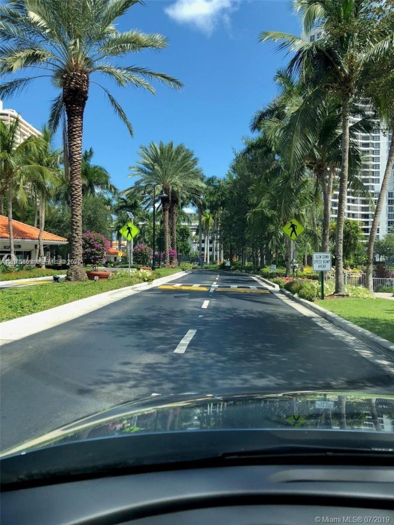 3530 Mystic Pointe Dr , Unit 1008, Aventura, FL 33180 Photo