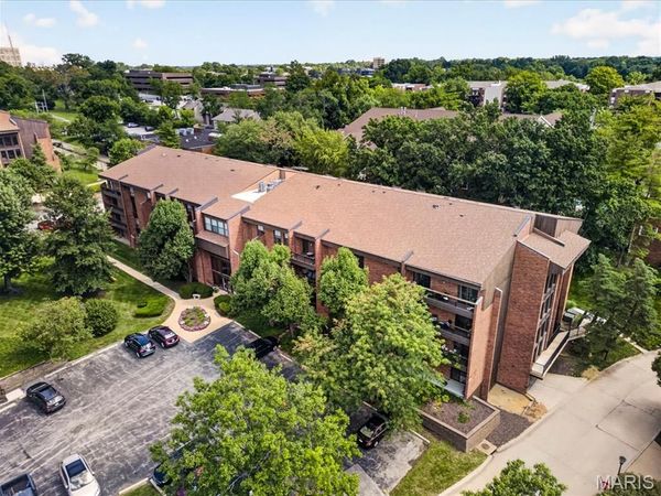 550 Coeur De Royale Drive, Unit 404, St Louis, MO 63141