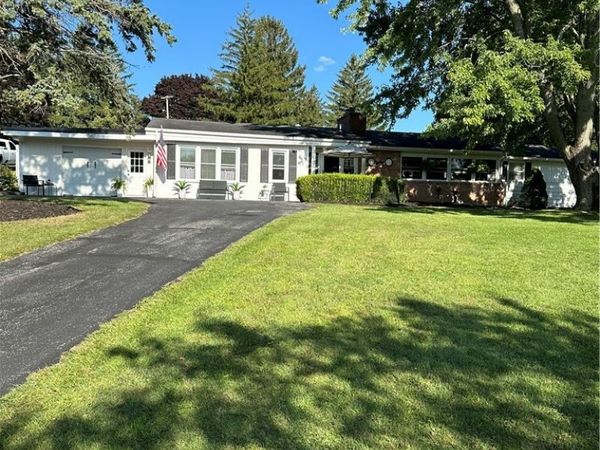 392 Glenbrook Drive , Auburn, NY 13021