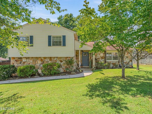 809 Montvue Ave, Kingston, TN 37763