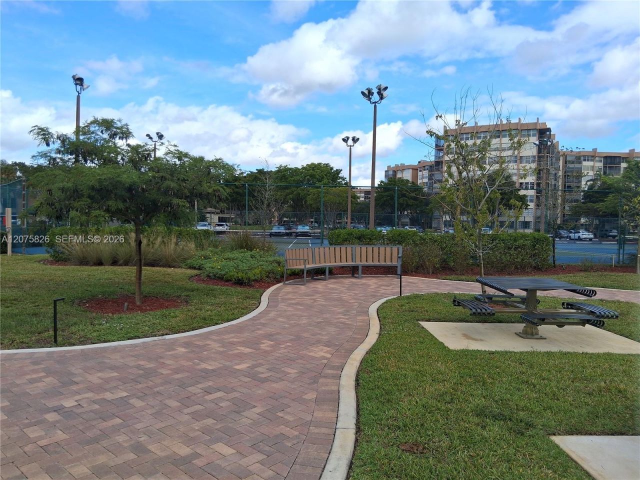 900 St Charles Pl, Unit PH5, Pembroke Pines, FL 33026 Photo
