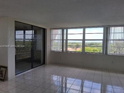 900 St Charles Pl, Unit PH5, Pembroke Pines, FL 33026 Photo