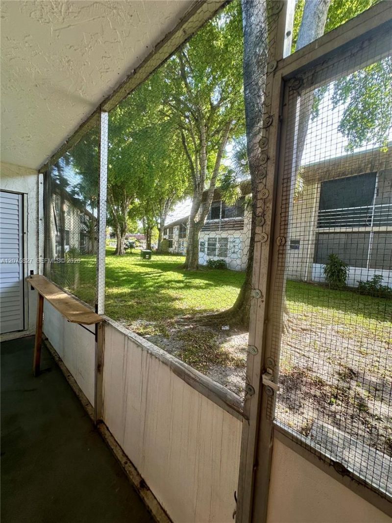 3777 NW 78th Ave , Unit 10B, Davie, FL 33024 Photo