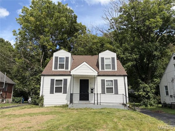 424 Shirley Avenue , St Louis, MO 63135