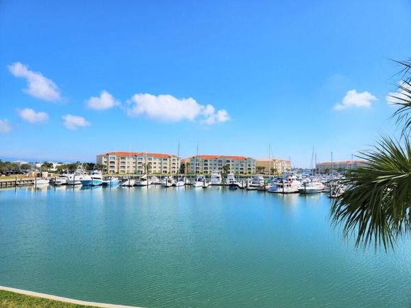 6 HARBOUR ISLE Drive E, Unit 205, Fort Pierce, FL 34949