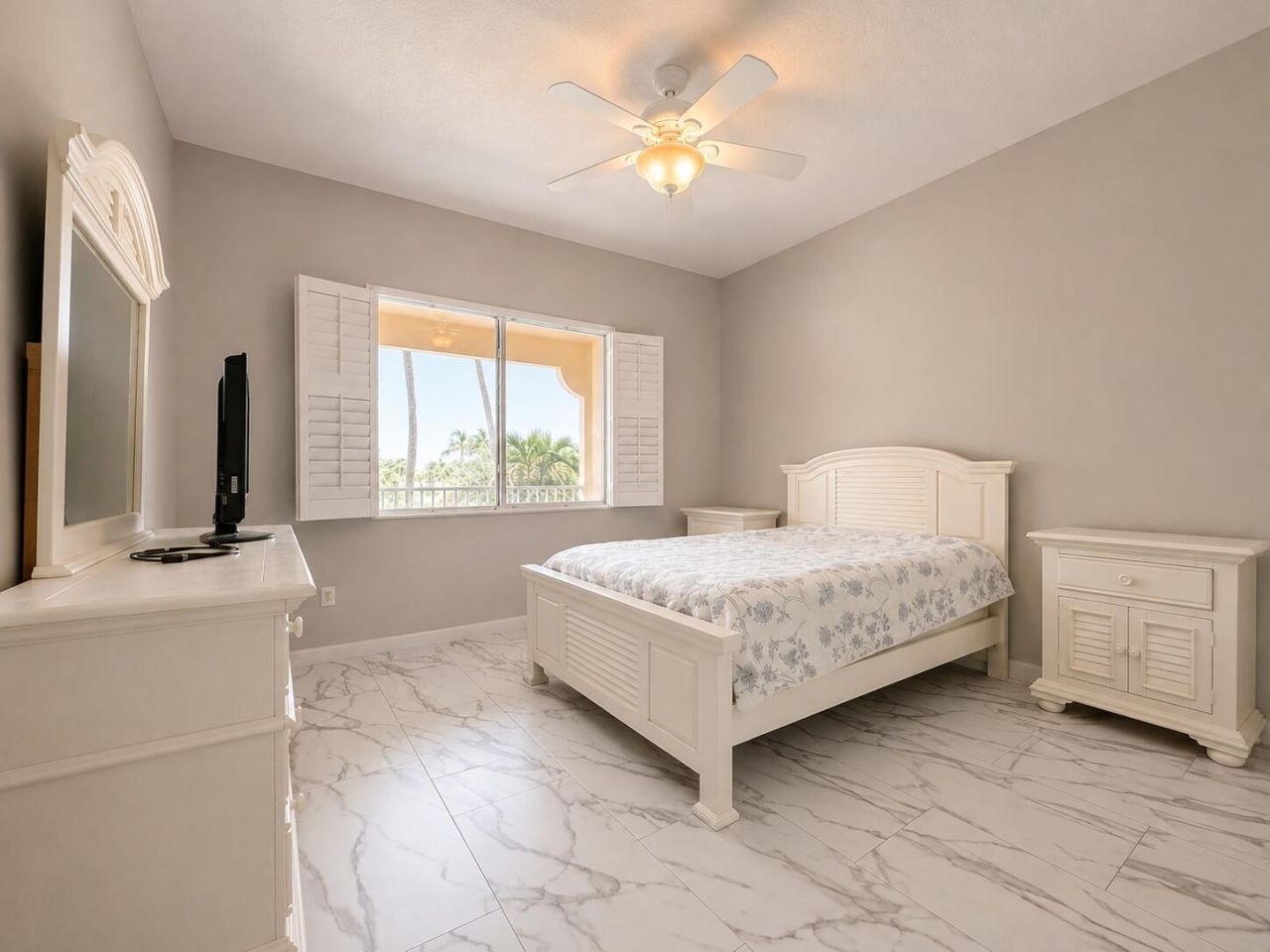 6 Harbour Isle Drive E, Unit 205, Fort Pierce, FL 34949 Photo