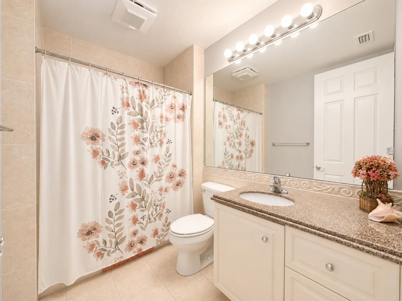 6 Harbour Isle Drive E, Unit 205, Fort Pierce, FL 34949 Photo