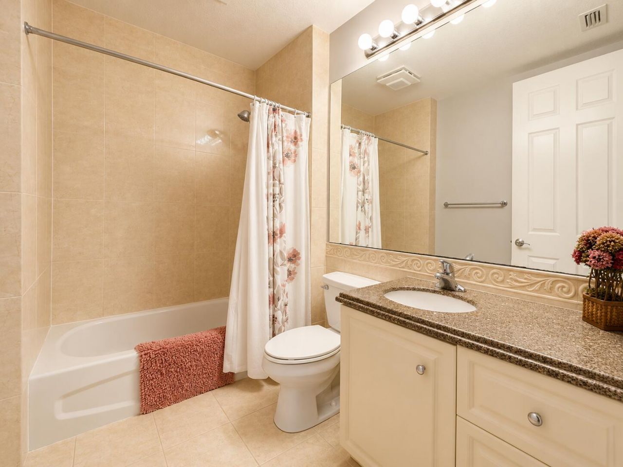 6 Harbour Isle Drive E, Unit 205, Fort Pierce, FL 34949 Photo