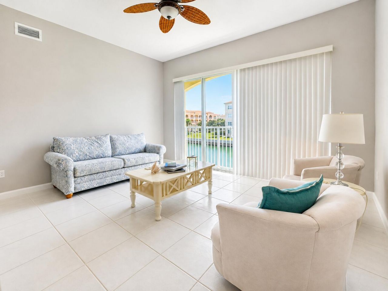6 Harbour Isle Drive E, Unit 205, Fort Pierce, FL 34949 Photo