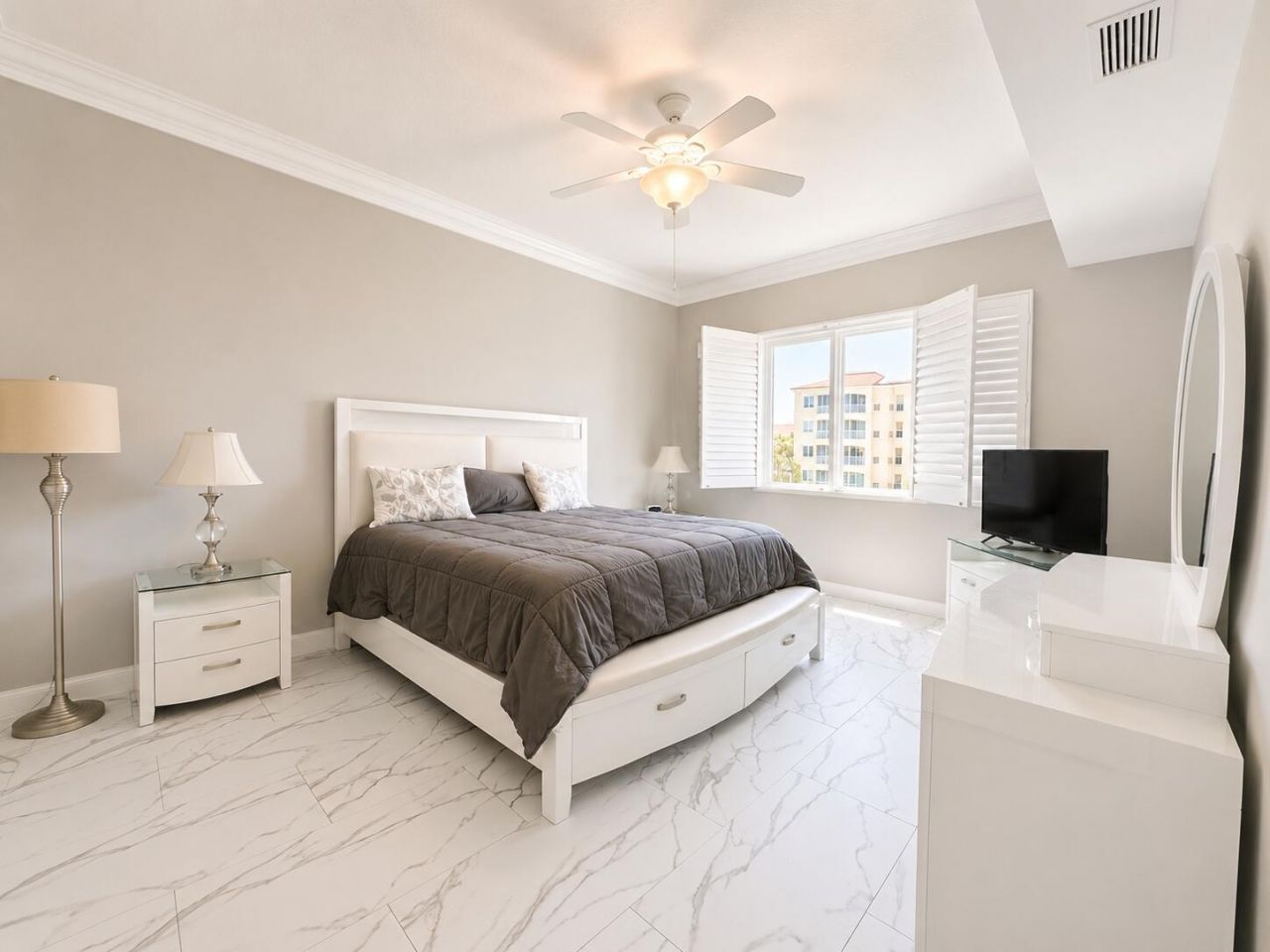 6 Harbour Isle Drive E, Unit 205, Fort Pierce, FL 34949 Photo