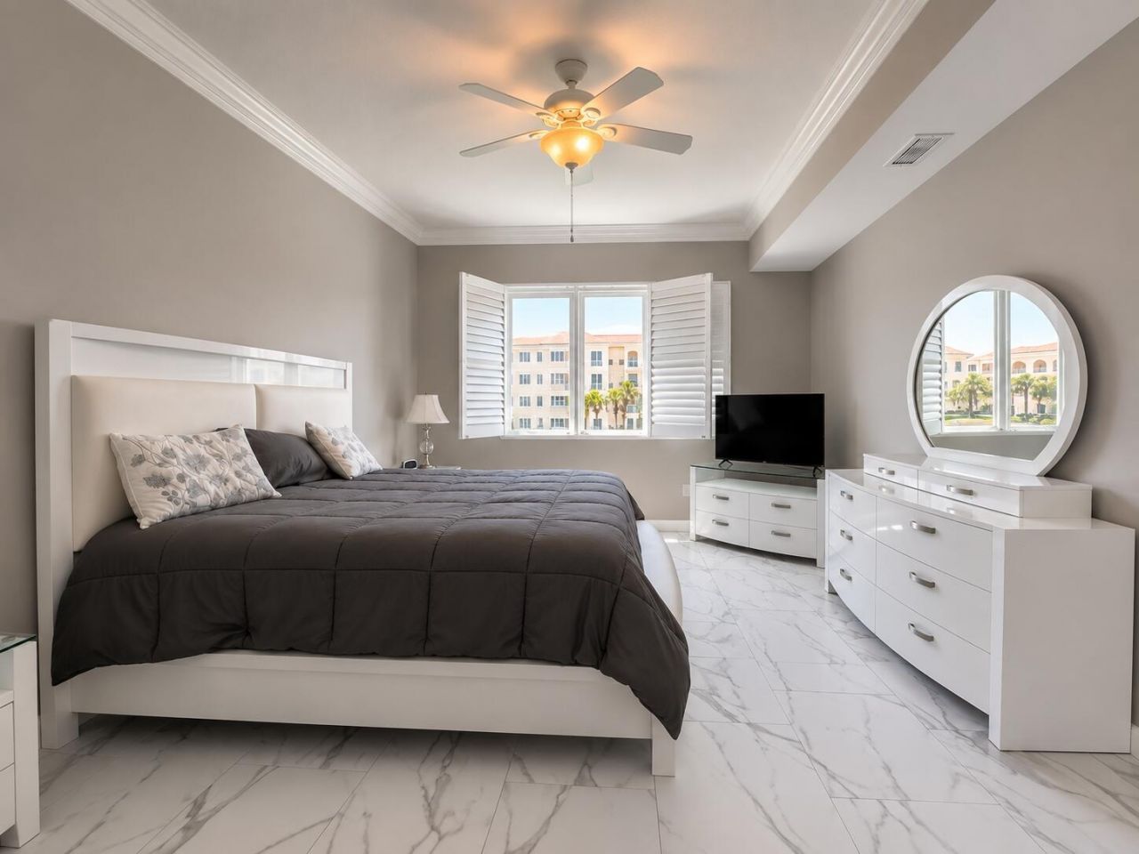 6 Harbour Isle Drive E, Unit 205, Fort Pierce, FL 34949 Photo