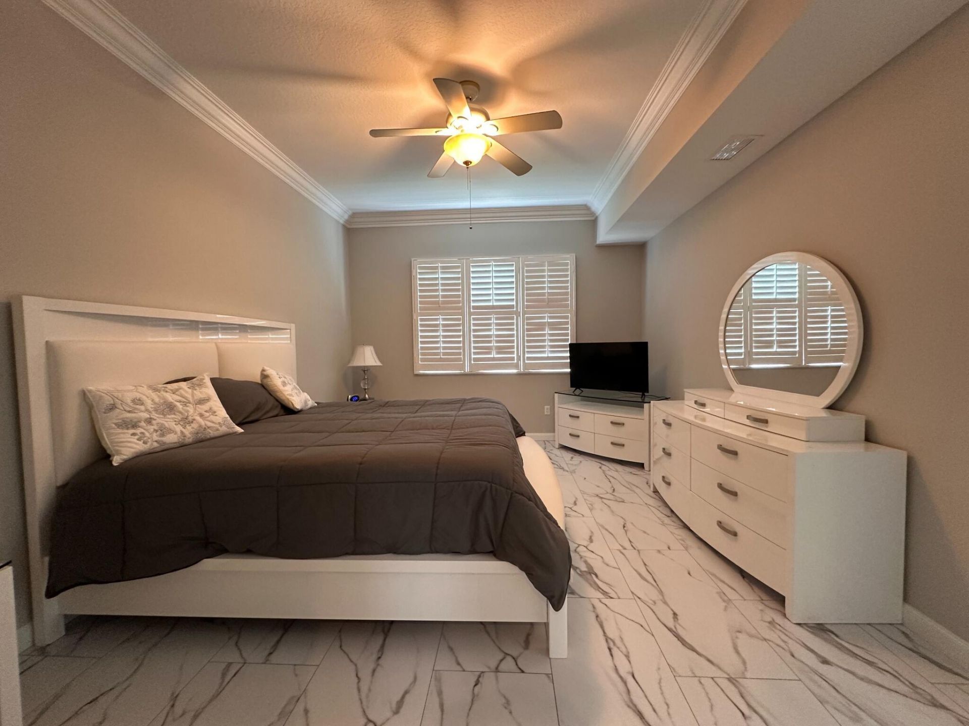 6 Harbour Isle Drive E, Unit 205, Fort Pierce, FL 34949 Photo