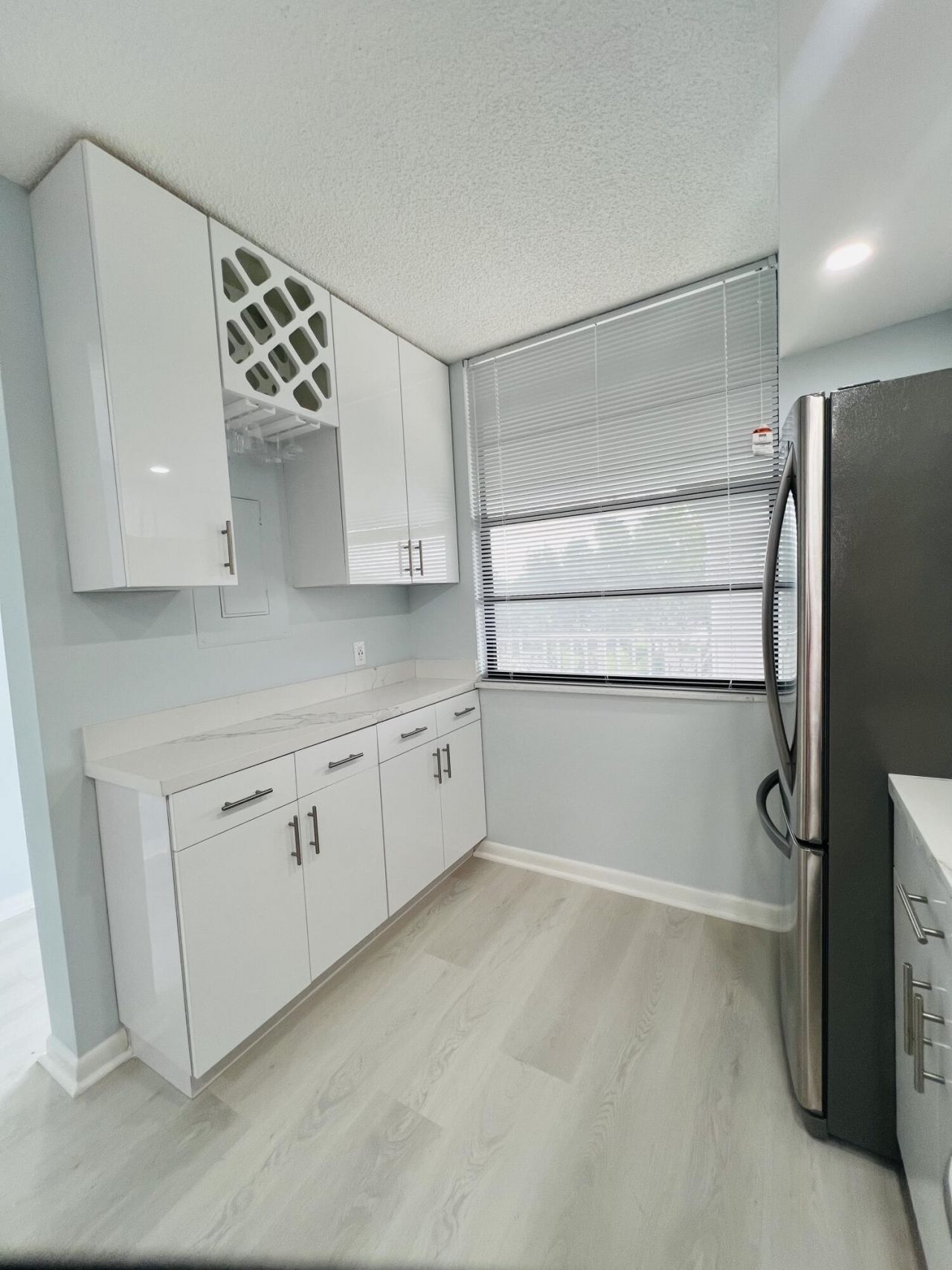 3635 Whitehall Drive, Unit 404, West Palm Beach, FL 33401 Photo