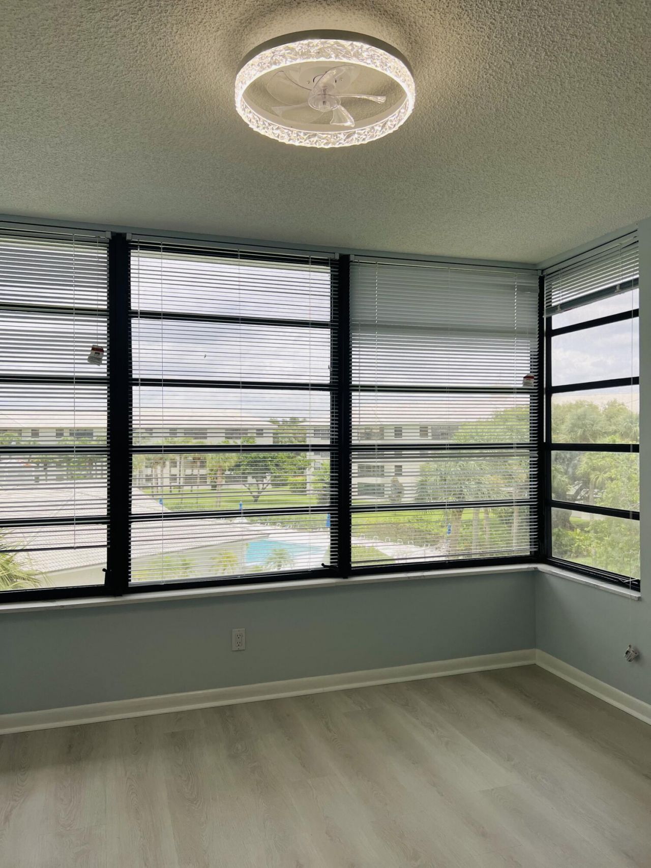 3635 Whitehall Drive, Unit 404, West Palm Beach, FL 33401 Photo