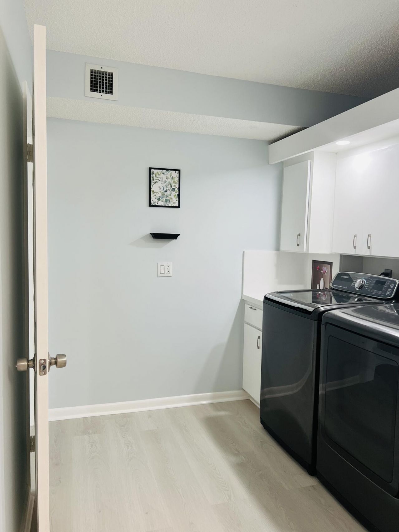 3635 Whitehall Drive, Unit 404, West Palm Beach, FL 33401 Photo